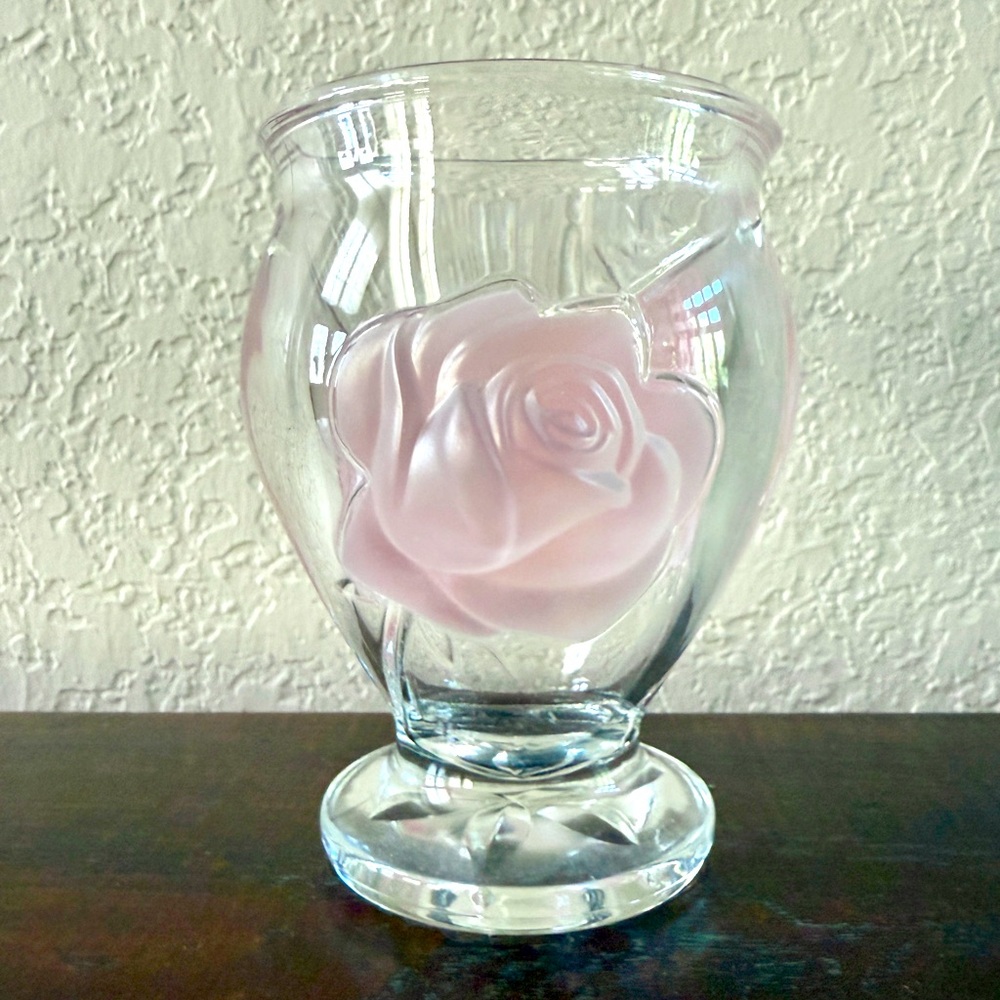 Vintage Three Frosted Raised Pink Roses Crystal Glass Flower Vase